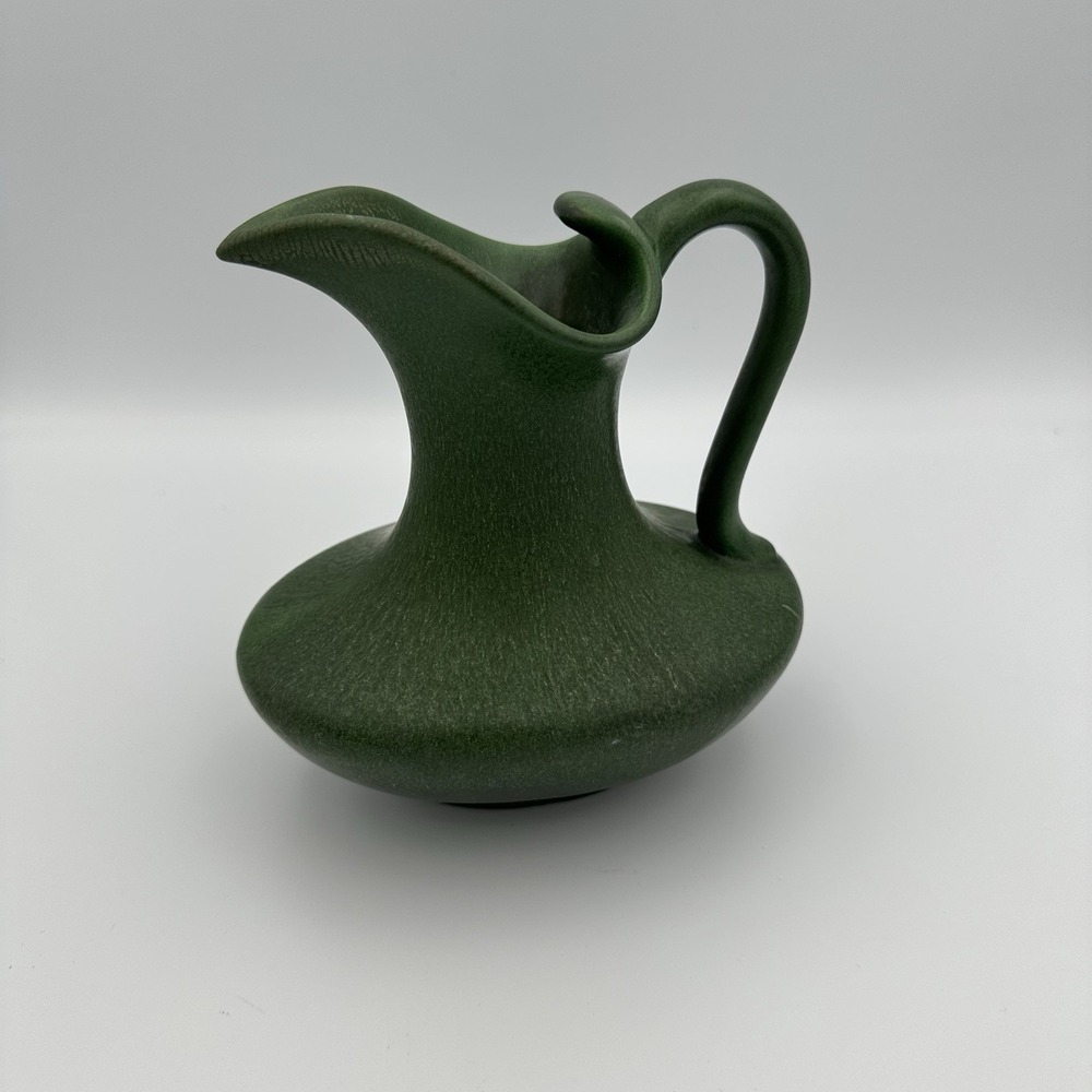 HAMPSHIRE Pottery Arts & Crafts Style 6" Pitcher Smooth Matte Green‎ Glaze